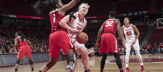 Kendall Shaw fights through a defender