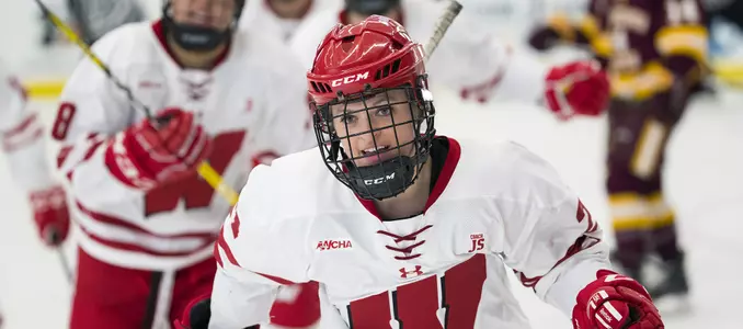 Women's hockey vs. Minnesota Duluth 2017 Baylee Wellhausen