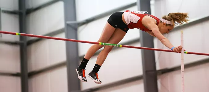 Women's Track & Field Pole Vault Taylor Amann 2016