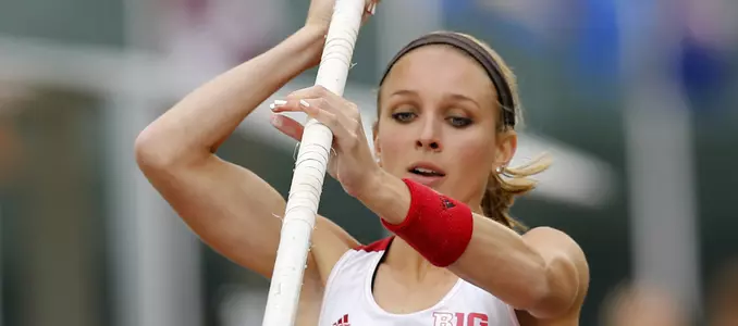 Women's Track & Field Pole Vault Taylor Amann 2016