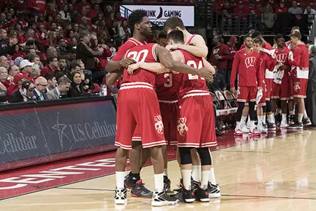 Men's basketball 2016 vs. Ohio State Throwback Jerseys Nigel Hayes team huddle Black History Month