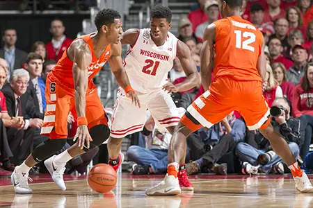 Men's basketball vs. Syracuse 2016 Khalil Iverson