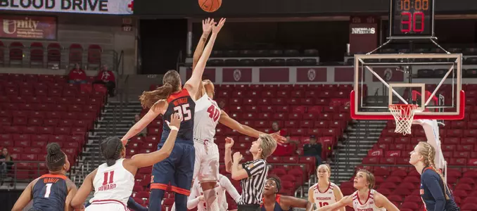 Badger team kicks off the Illinois game