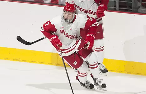 Men's hockey vs. Victoria 2016 Jake Bunz