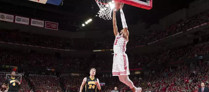 Men's basketball vs. Iowa 2017 Jordan Hill