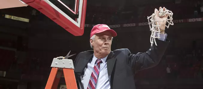 Men's basketball 2015 Bo Ryan cutting down net
