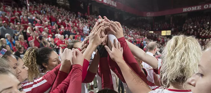 Volleyball vs. Minnesota UW Field House 2016