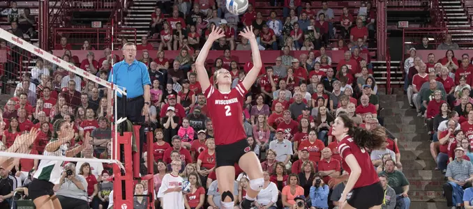 Sydney Hilley sets the ball