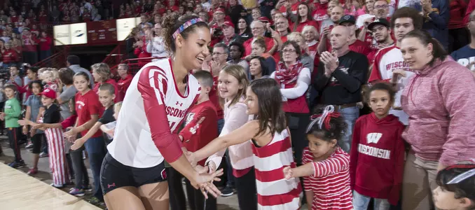 Volleyball vs. Minnesota 2016 Tionna Williams