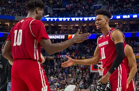 Men's basketball vs. Villanova NCAA 2017 Nigel Hayes and Jordan Hill
