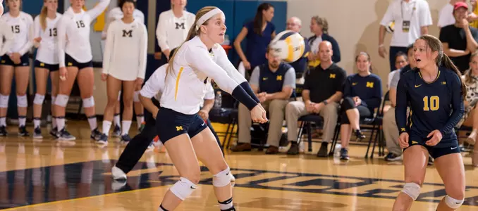 Tiffany Clark passes the ball