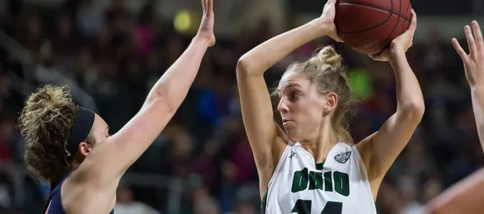 Kelly Karlis action shot