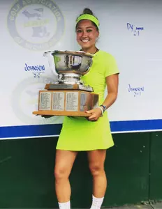 Photo of golfer Aya Johnson after winning the 2017 Michigan Amateur