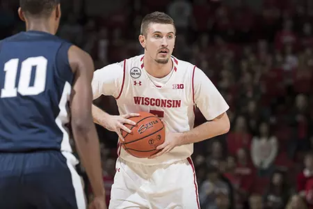 Photo of Aaron Moesch men's basketball 2016