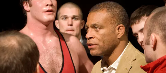 Lee Kemp talking to UW wrestlers 2008