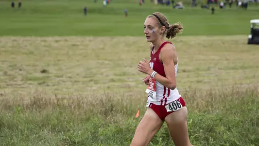 Shaelyn Sorensen races at the 2018 Nuttycombe Invitation for Wisconsin cross country