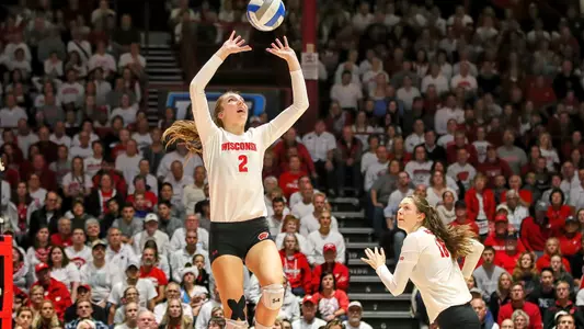 Sydney Hilley sets up a teammate.