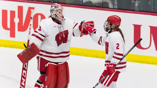 UW earns series split against its Border Battle rival 2018