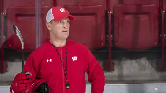 Mark Osiecki men's hockey