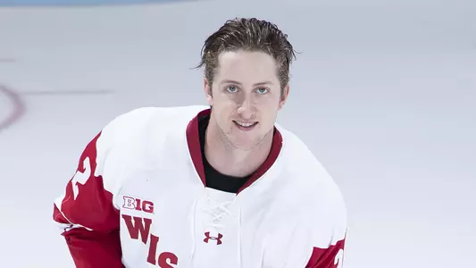Wyatt Kalynuk men's hockey 2018