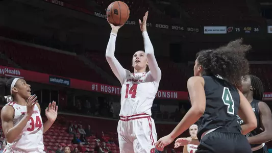 Abby Laszewski shoots the ball in the lane vs. Chicago State.