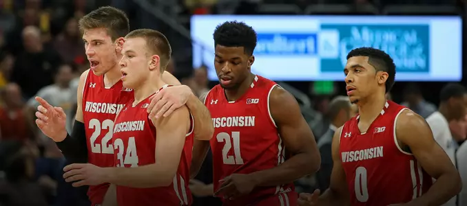 Badgers huddle at Marquette