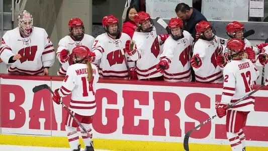 Wisconsin women's hockey celebration against Syracuse