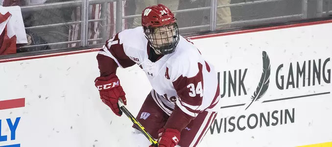 Trent Frederic men's hockey vs. Notre Dame 2017