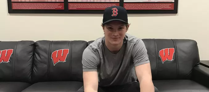 Trent Frederic signs