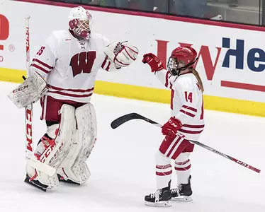 Kristen Campbell, Alexis Mauermann women's hockey 2017
