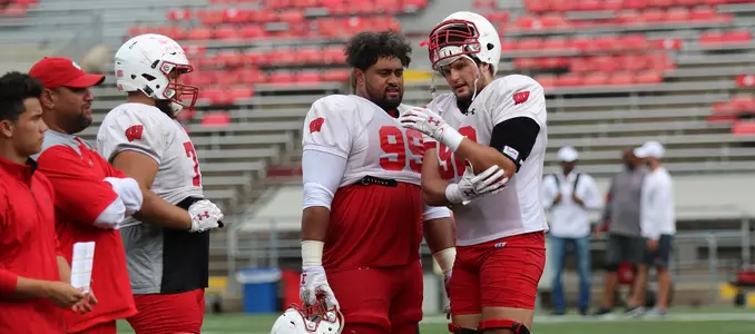 Football fall camp 2018 Olive Sagapolu, Matt Henningsen, Kayden Lyles