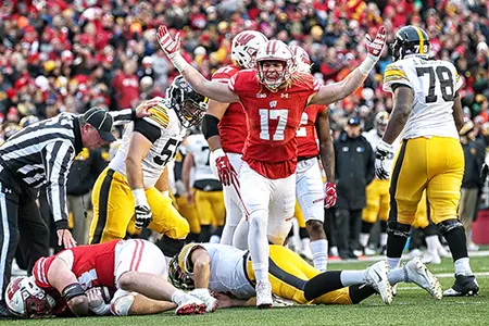 Andrew Van Ginkle celebrates a tackle vs. Iowa at Camp Randall Stadium 2017