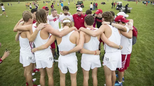 Men's cross country team at 2017 Nuttycombe Wisconsin Invitational