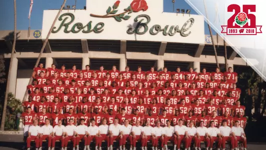 The 1993 Badger football team poses for a team photo outside of the Rose Bowl