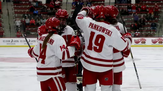 Badgers celebrate a series sweep over Lindenwood 9/29/2018