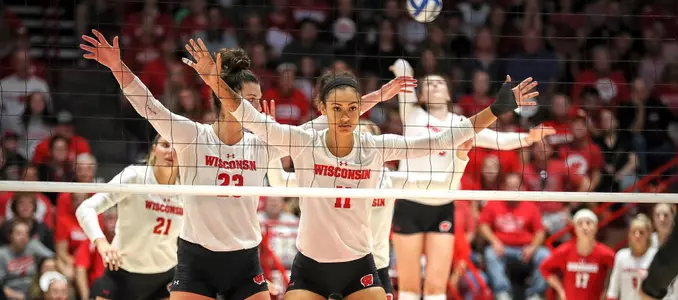 Molly Haggerty and Tionna Williams line up at the net.