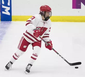 Britta Curl women's hockey vs. Syracuse at LaBahn Arena on Dec. 2, 2018