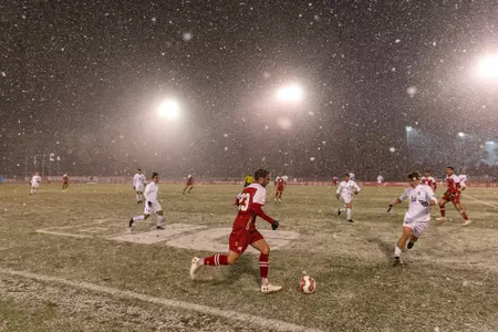 Snowy night on the pitch