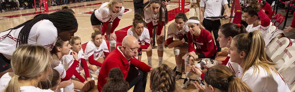 Wisconsin Badgers' head coach Kelly Sheffield talks to his team during an NCAA Volleyball match against Nebraska on Sunday November 24, 2019 in Madison, Wisconsin.Photo by Tom Lynn/Wisconsin Athletic Communications
