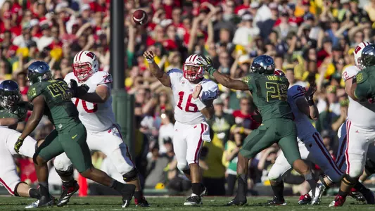 Wisconsin Badgers quarterback Russell Wilson (16) throws a pass during the 2012 Rose Bowl NCAA football game in Pasadena, California on January 2, 2012. The Ducks won 45-38. (Photo by David Stluka)