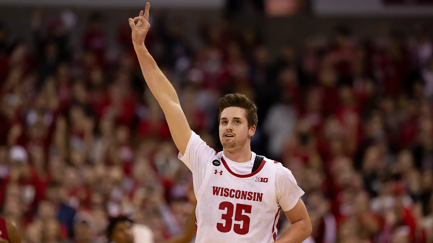 Reuvers celebrates a 3 during a game versus Indiana