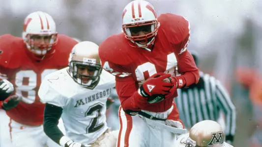 Donald Hayes, football