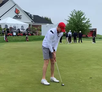 Jordan Hahn on the practice green at the NCAA Louisville Regional (May 12, 2019)