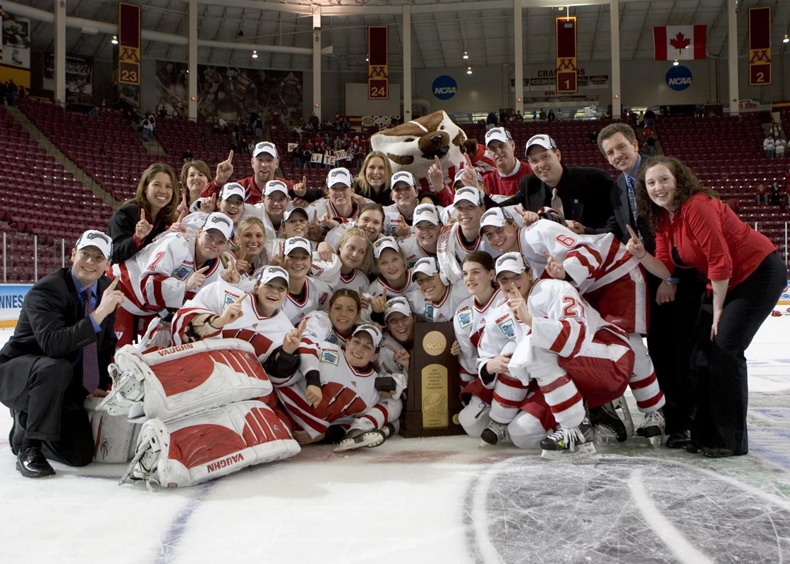2006 Women's Hockey NCAA Championship Team Photo