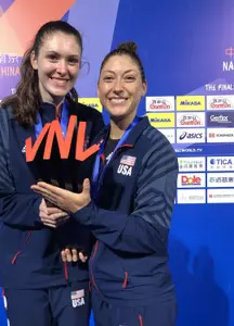 Dana Rettke and Lauren Carlini at the 2019 VNL Championship.