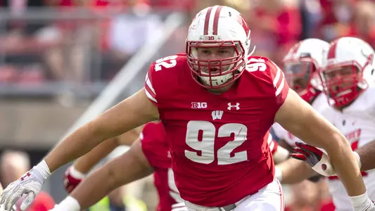 Wisconsin Badgers defensive end Matt Henningsen (92) runs as the Badgers take on New Mexico. University of Wisconsin-Madison football team faces New Mexico at Camp Randall Field, September 8, 2018 in Madison Wisconsin.Photo by Tom Lynn/Wisconsin Athletic Communications