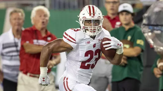 Jonathan Taylor running the ball vs. South Florida, August 30, 2019