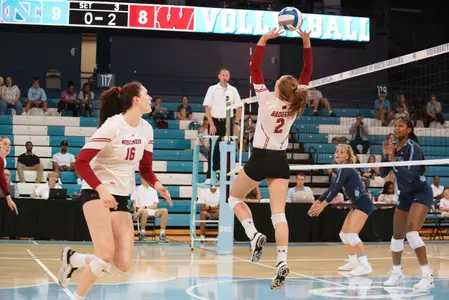 Sydney Hilley sets up Dana Rettke for a kill