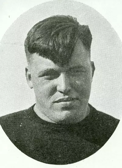 Arlie Mucks All-American Photo