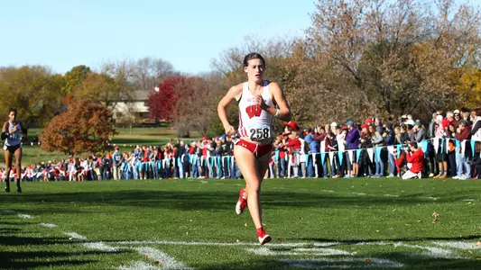 Alissa Niggemann finishing at the 2018 Big Ten Championship